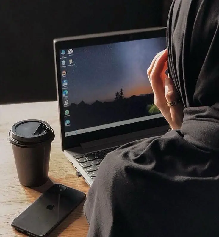 Professional working on a laptop best digital marketer in kerala